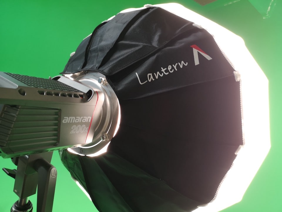 Amaran 200 and lantern image